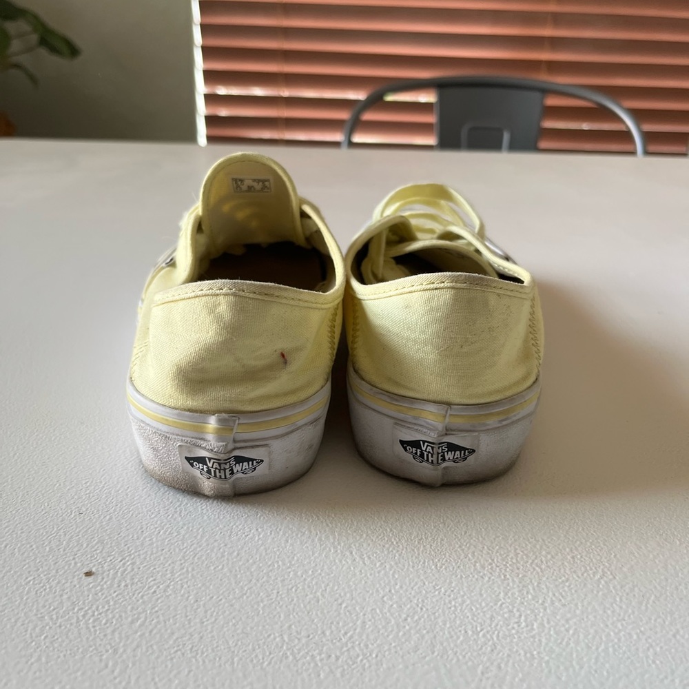 Vans - Picture 4 of 6